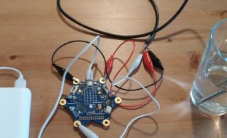 Measuring the temperature of liquids